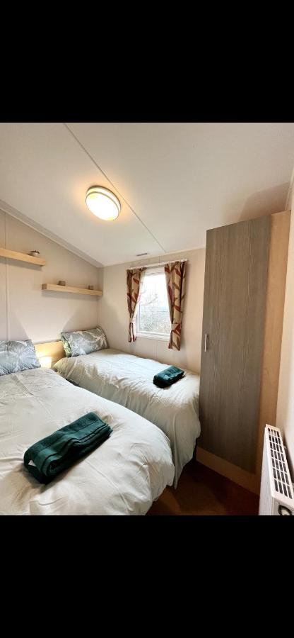 Tarka Holiday Park Ashford  Exterior foto